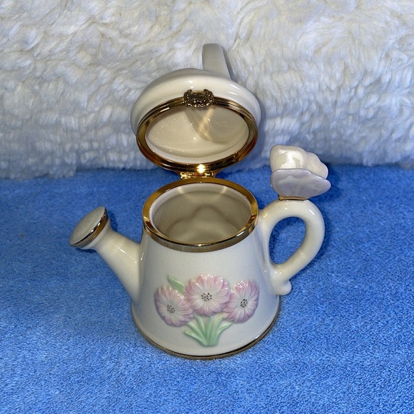 Vintage LENOX Treasures Treasure Box. - Picture 5 of 7